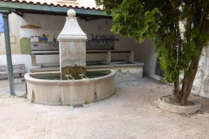 La Fontaine de Volonne et la fresque de l'épopée Napoléonienne