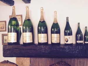 Divers formats de bouteilles de champagne