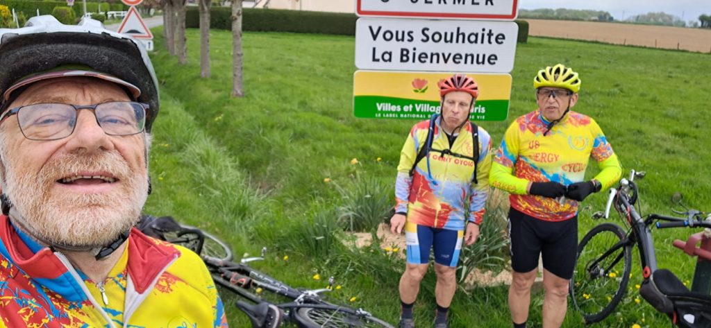Selfie à l’entrée du Coudray-Saint-Germer 